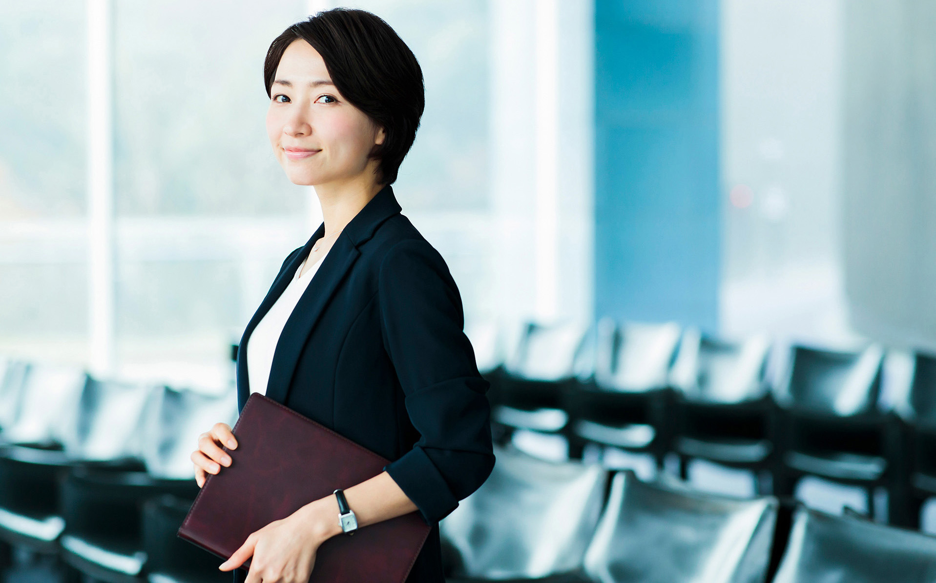 キービジュアル女性