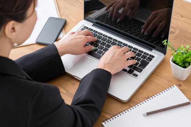 経理業務は大変?テレワークを活用して負担軽減!楽々簡単に!