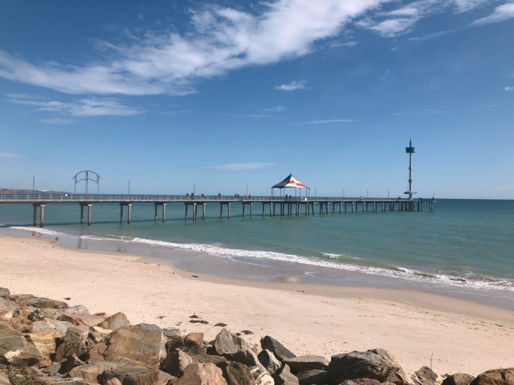 アデレードの春のビーチ