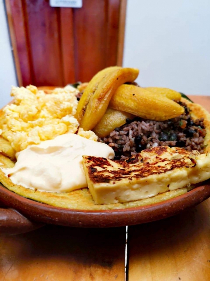 コスタリカってどんな国?第二弾~食事~