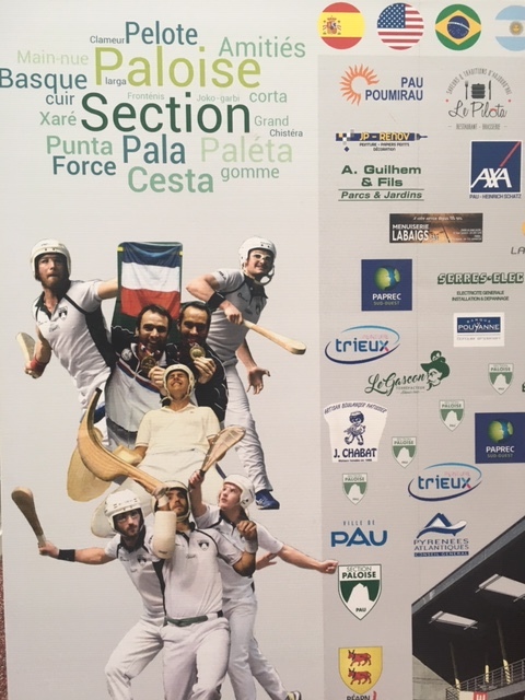 手打ちスカッシュ？バスク・ペロタ