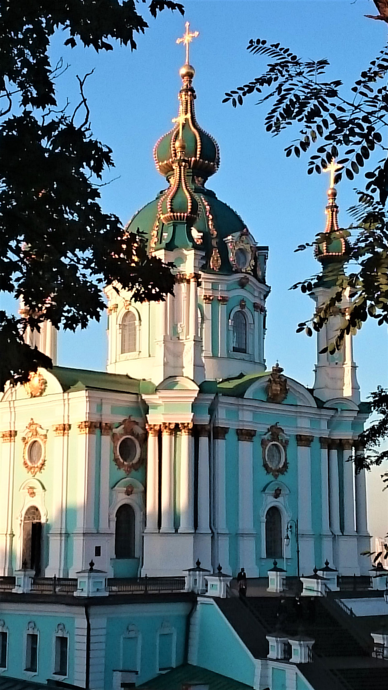 ハンガリーのお隣から初めまして！