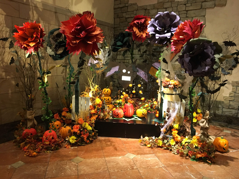 やっぱり「ここ」は盛大な飾りつけ!