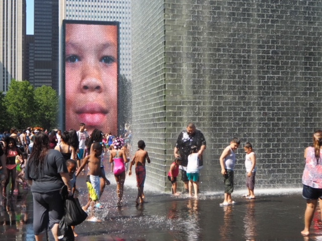 Crown Faoutain（クラウン噴水）