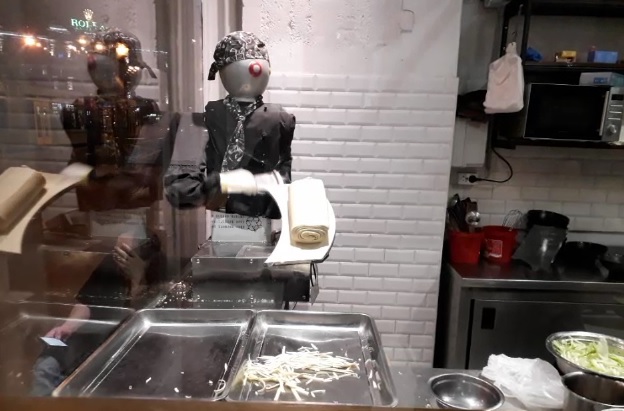 ハンガリーで手打ちうどん❣