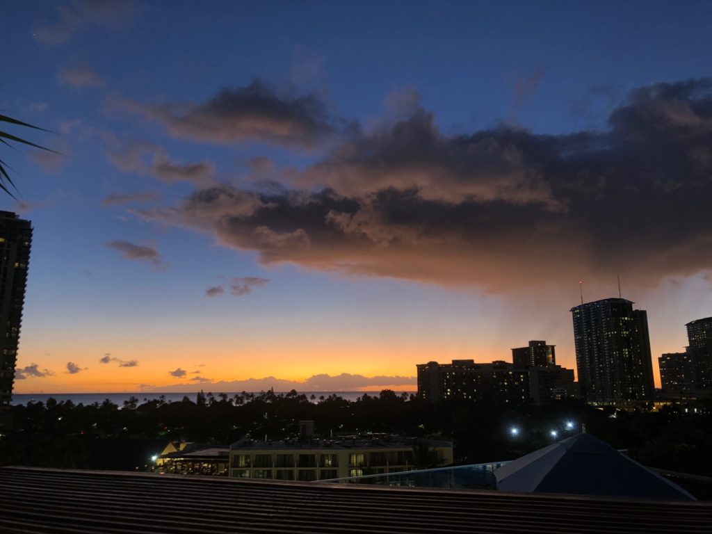 ワイキキの夕暮れ