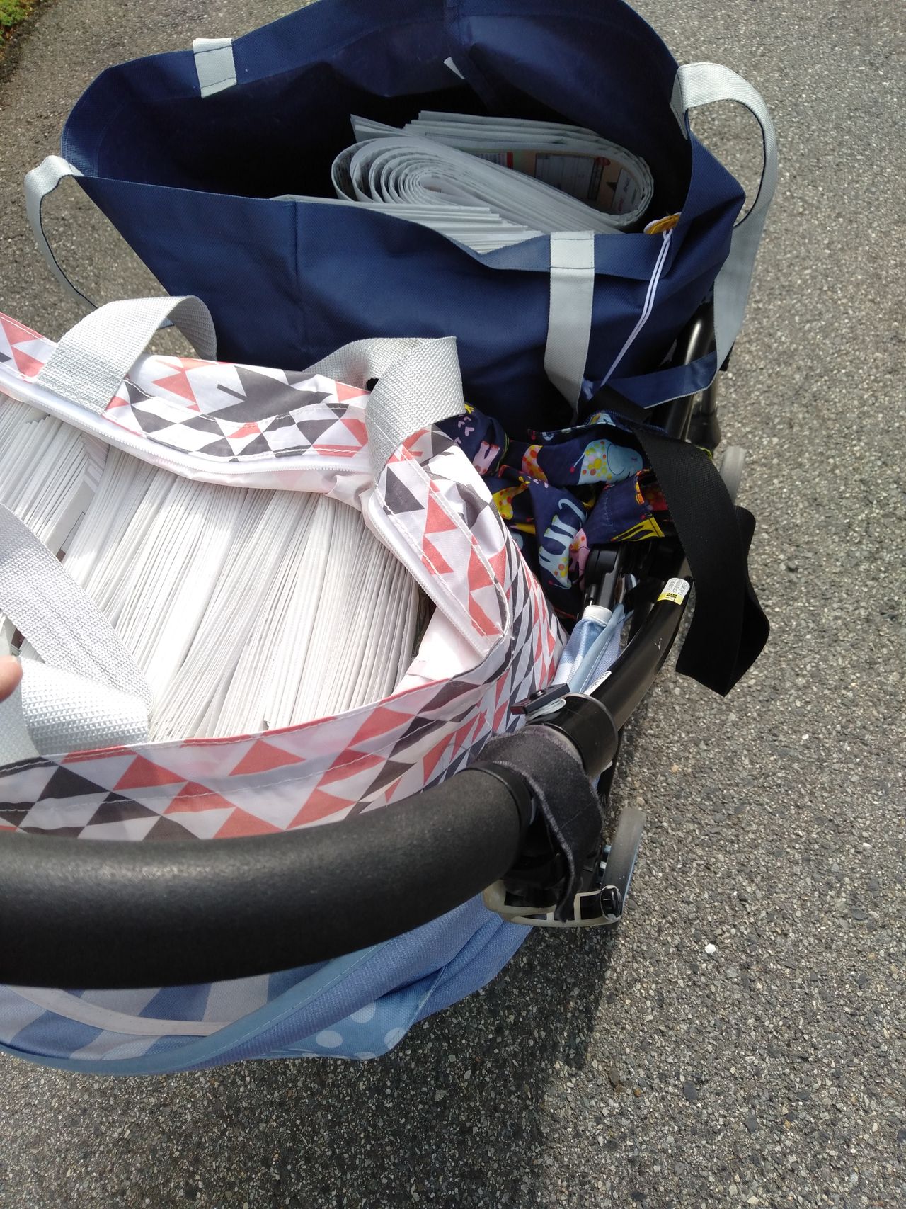 パソコンの向こう側には