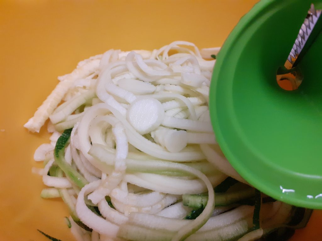 ズッキーニパスタ