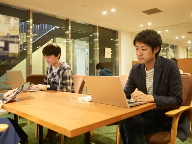 大手町のレンタルオフィス人気ランキング!格安な個室ワーキングスペースも