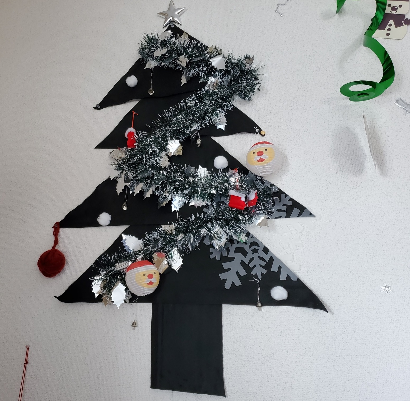 在宅で冬を楽しむ！全部百円均一で揃うお部屋の飾りつけ