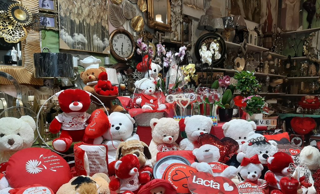 お店のディスプレイもバレンタイン仕様