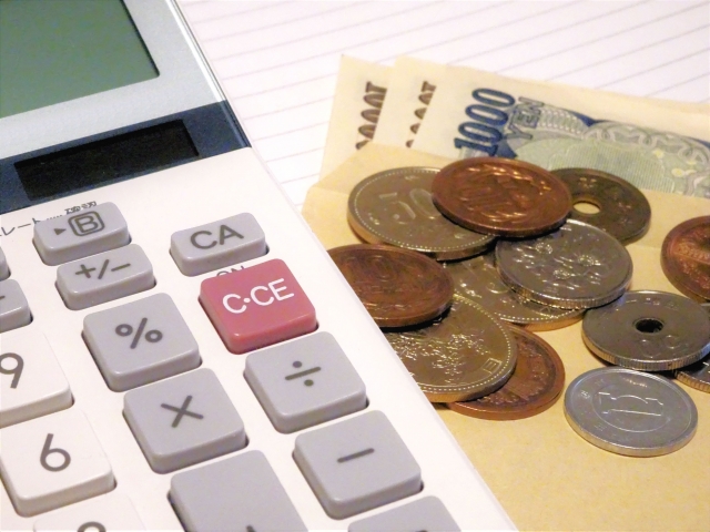 中小企業の経理は給与計算まで対応!?代行活用で負担を軽減しよう!