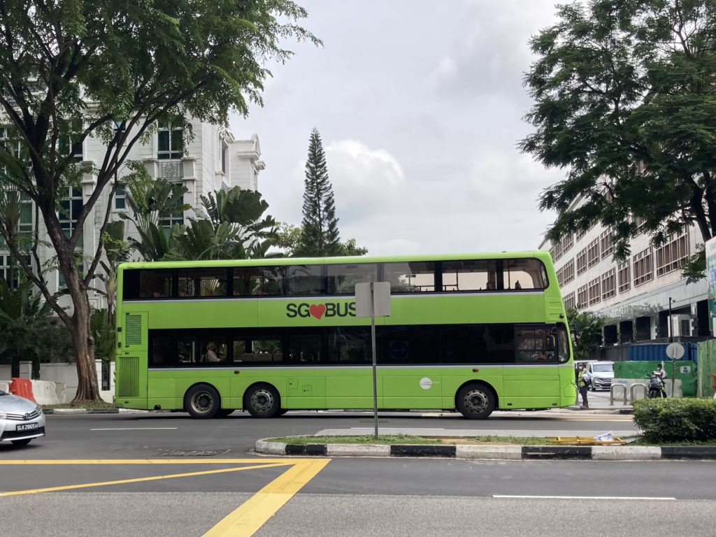 シンガポールのバス