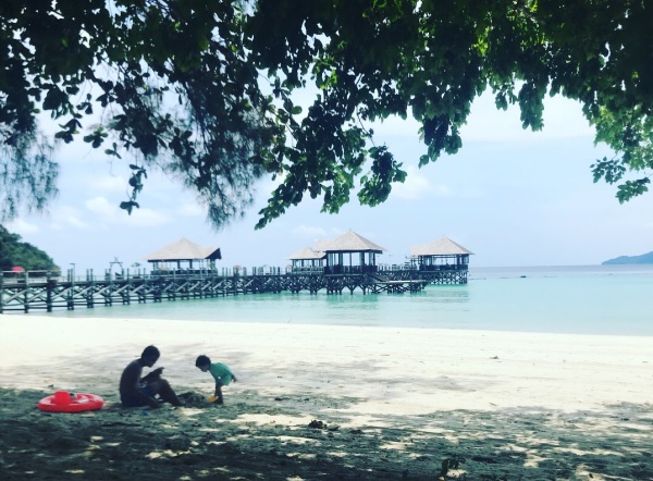 南の島でコール業務?海外在住&未経験でも在宅ワークで新しいお仕事に挑戦!!