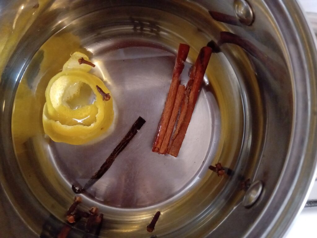 手順1　スパイスをいれる