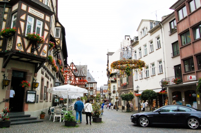 海外で挑戦★英語不要、就労ビザ不要の在宅ワーク