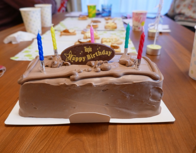 誕生日ケーキ